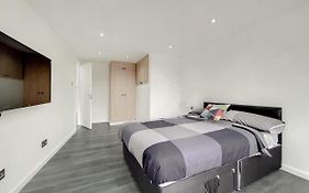 Lovely 4 Bed Apartment Perfect For Families!